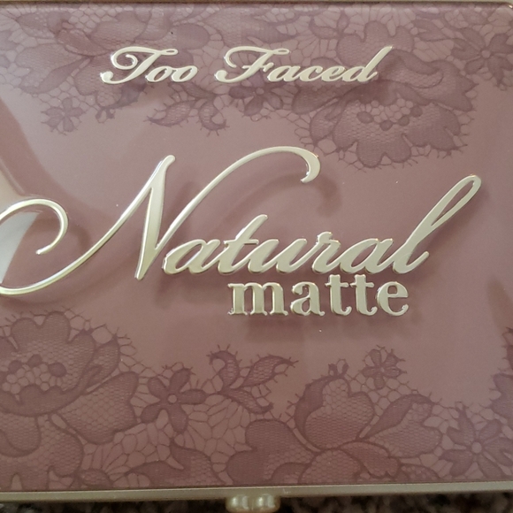 Makeup - Picture 2 of 3